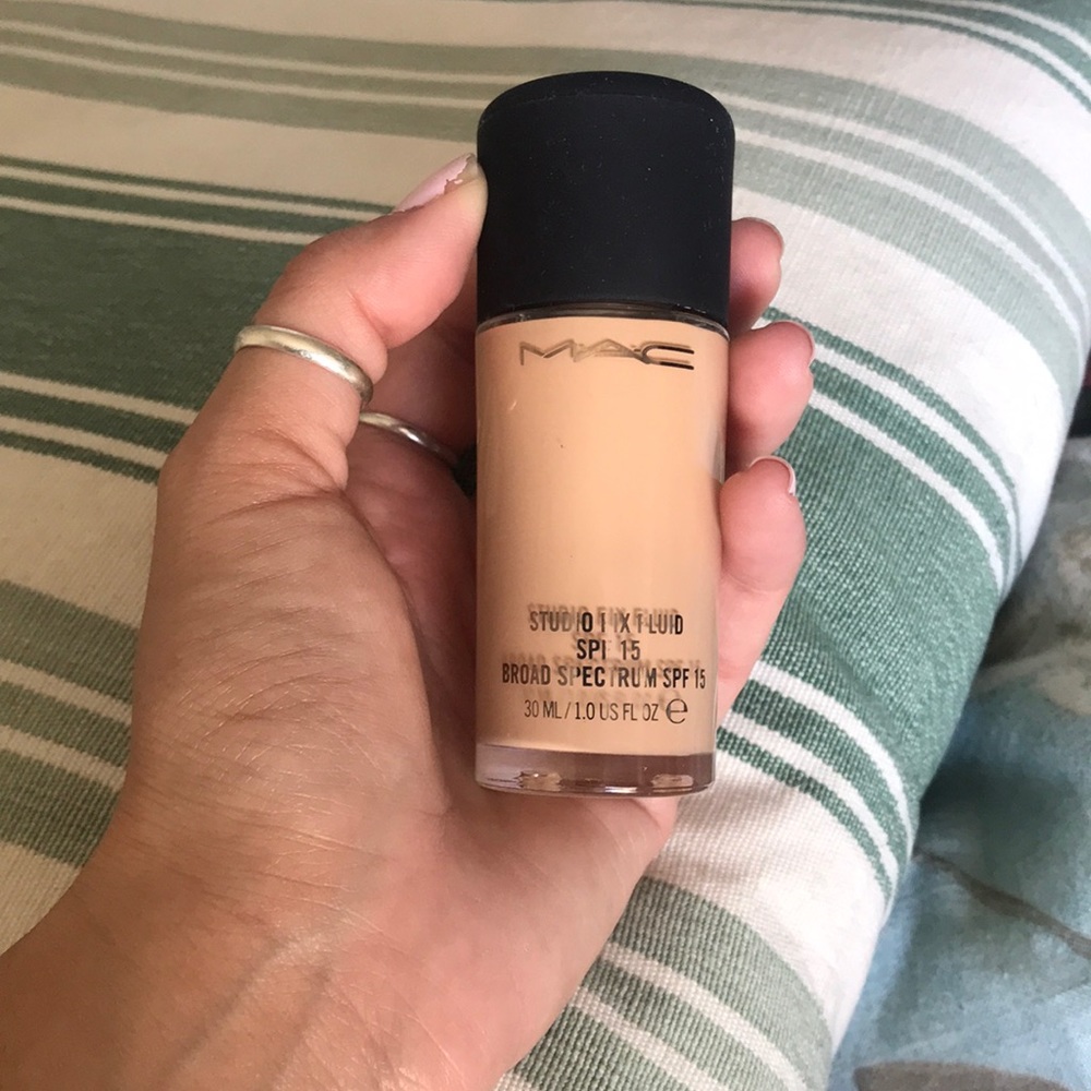 Mac studio fix liquid foundation!